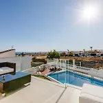 빌라 Lucia With Pool And View *