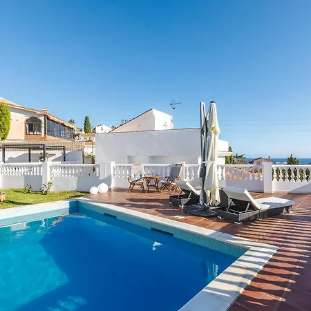 Βίλα Lucia With Pool And View