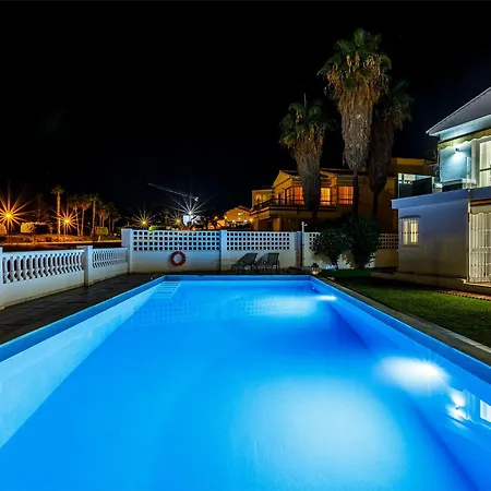 Βίλα Lucia With Pool And View *