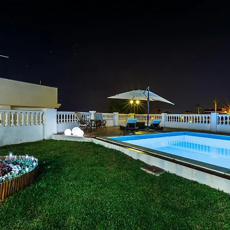 Lucia With Pool And View