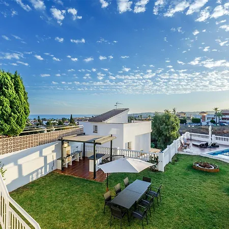Lucia With Pool And View Βίλα