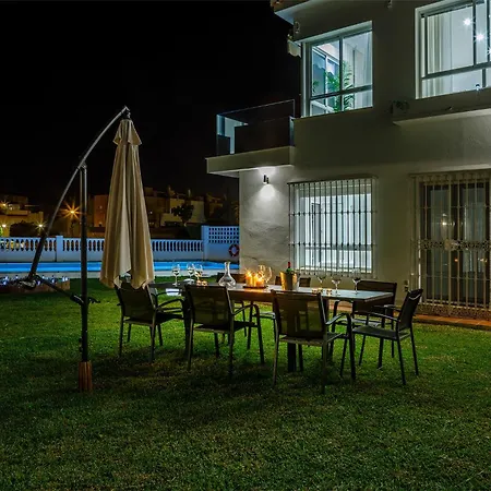 Lucia With Pool And View *