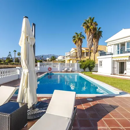 Lucia With Pool And View Βίλα